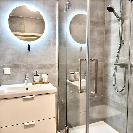 Apartmán Do-zentrum - Rohdiamant Fuer 4 Personen Mit Privatparkplatz Dortmund