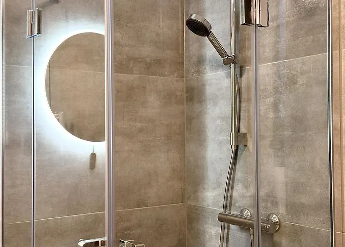 Do-zentrum - Rohdiamant Fuer 4 Personen Mit Privatparkplatz *